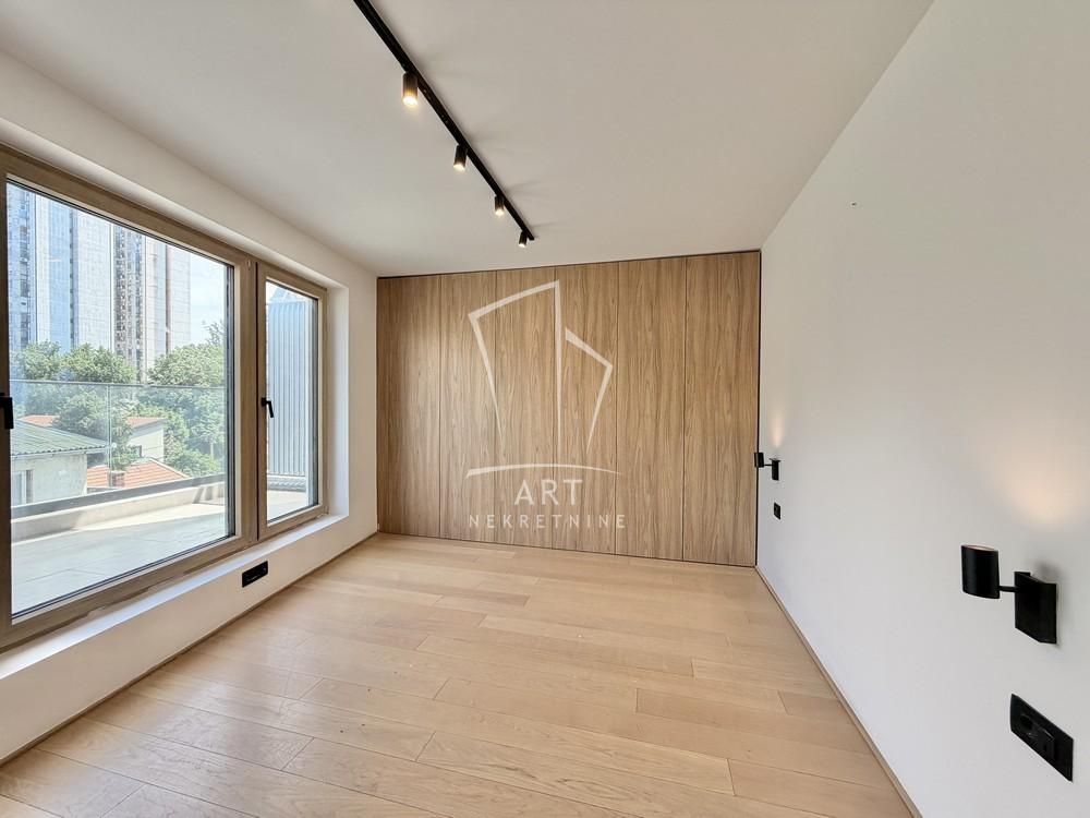 Slika 8 - Sazonova, Trosoban stan za izdavanje, 132m2, 1.600€