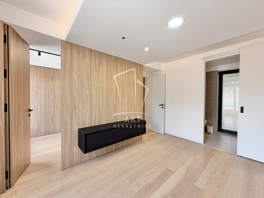 Slika 10 - Sazonova, Trosoban stan za izdavanje, 132m2, 1.600€