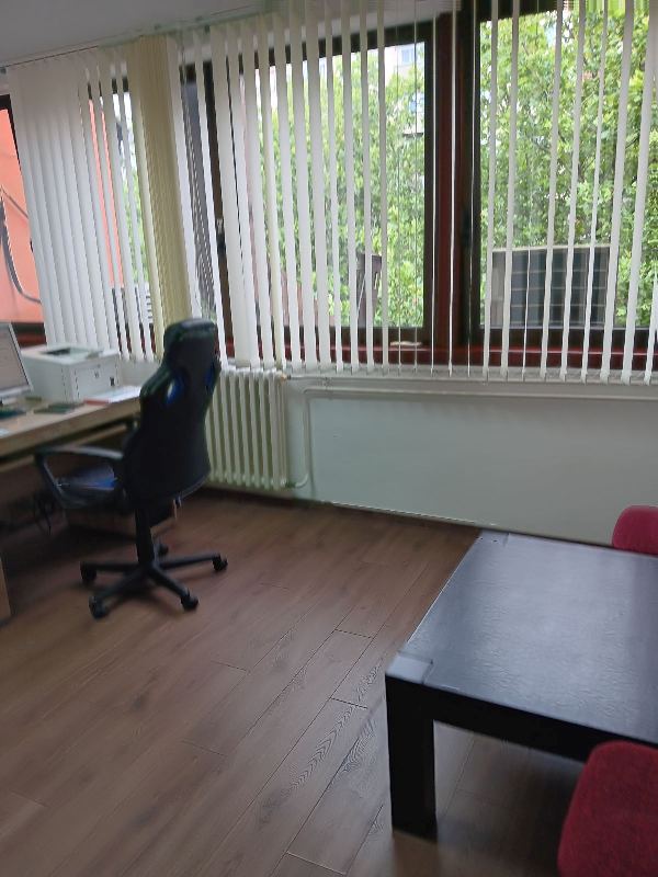 Slika 1 - Bulevar kralja Aleksandra,  Lokal za izdavanje, 33m2, 400€