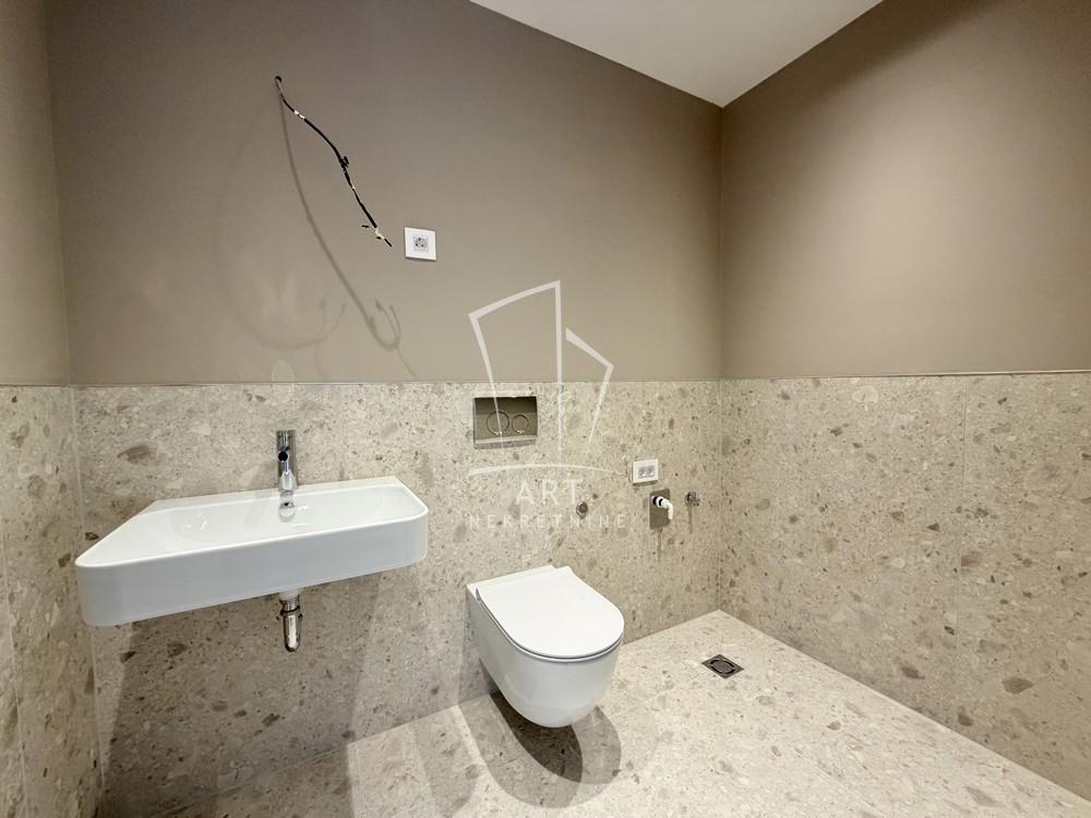 Slika 10 - Omladinskih brigada, Trosoban stan na prodaju, 170m2, 870.000€