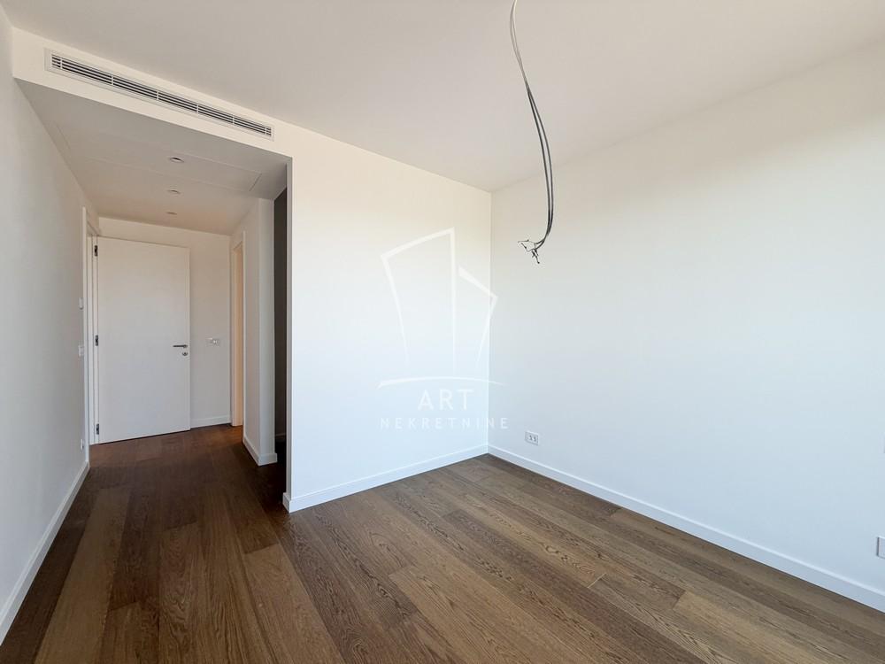 Slika 7 - Omladinskih brigada, Trosoban stan na prodaju, 170m2, 870.000€