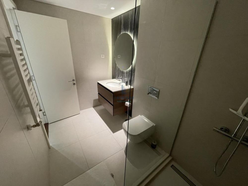 Slika 10 - Dvosoban stan za izdavanje, 71m2, 1.800€