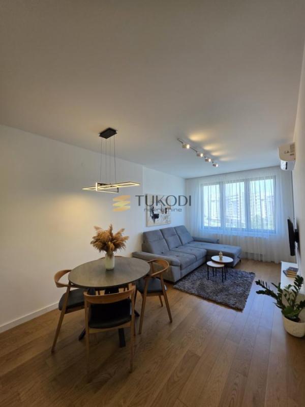 Glavna slika -Trosoban stan za izdavanje, 65m2, 1.200€