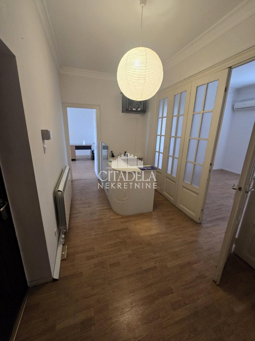 Slika 5 - Uzun Mirkova, Četvorosoban stan za izdavanje, 123m2, 1.600€