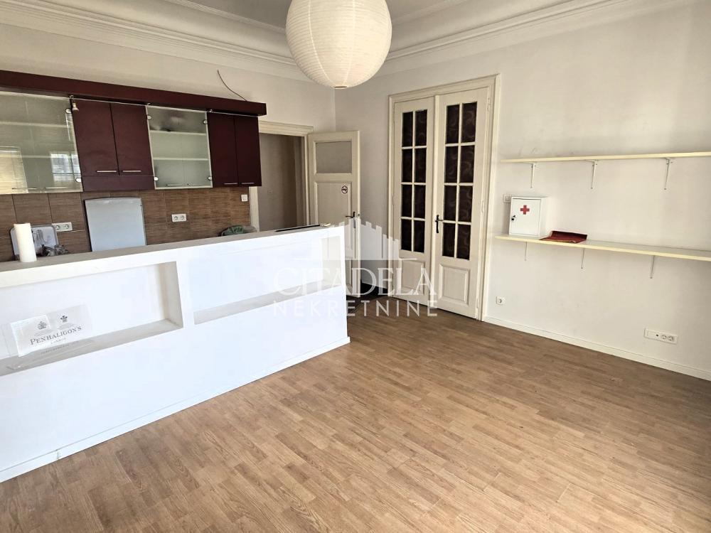 Slika 8 - Uzun Mirkova, Četvorosoban stan za izdavanje, 123m2, 1.600€