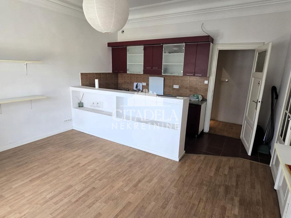 Slika 9 - Uzun Mirkova, Četvorosoban stan za izdavanje, 123m2, 1.600€