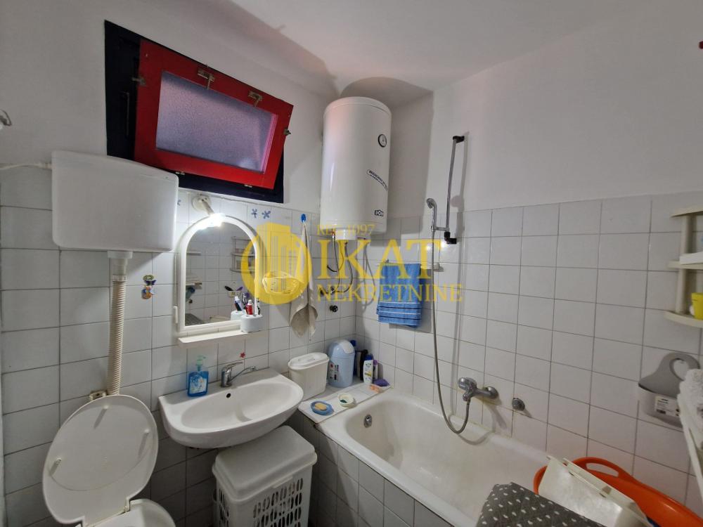 Slika 9 - Patrijarha Joanikija, Četvorosoban stan na prodaju, 87m2, 205.000€