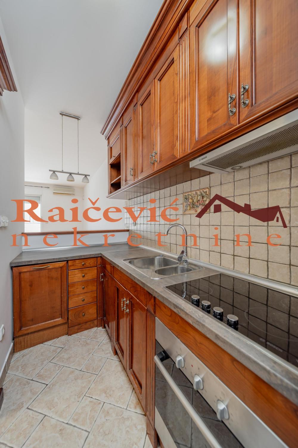 Slika 8 - Miloja Djaka, Četvorosoban stan na prodaju, 117m2, 468.000€