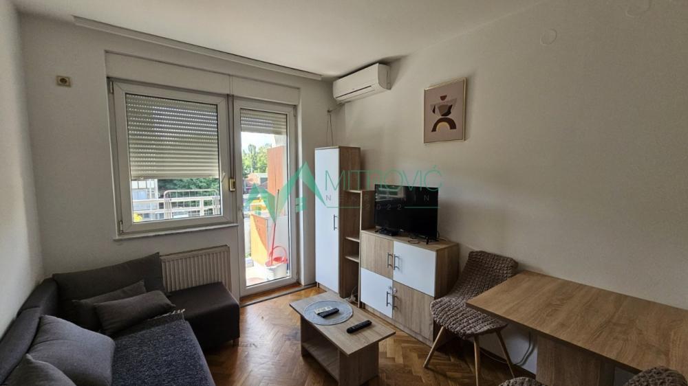 Glavna slika -Jednoiposoban stan za izdavanje, 30m2, 350€