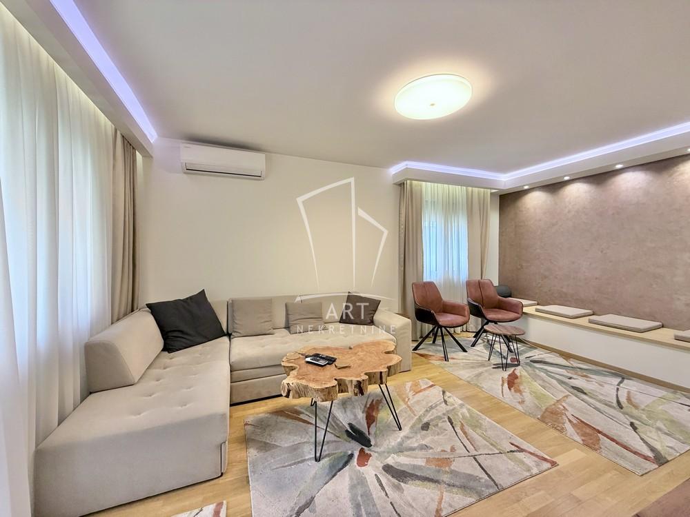 Slika 1 - Danteova, Trosoban stan za izdavanje, 79m2, 730€