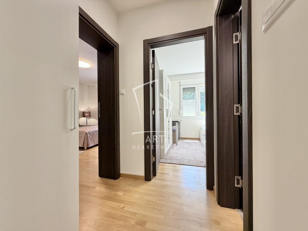 Slika 8 - Danteova, Trosoban stan za izdavanje, 79m2, 730€