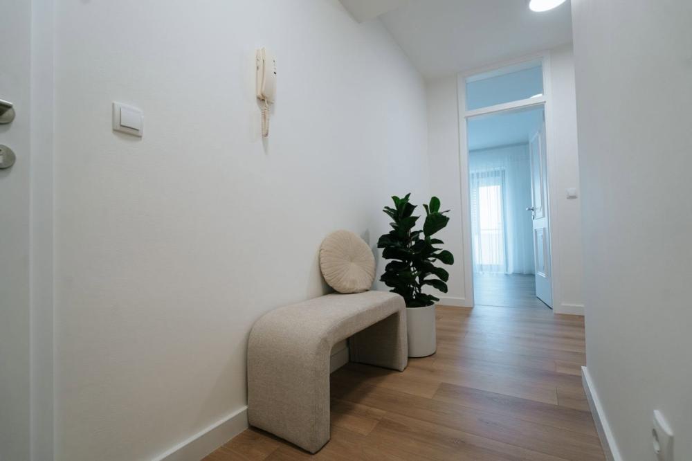 Slika 1 - Jovana Monasterlije, Trosoban stan na prodaju, 74m2, 144.000€