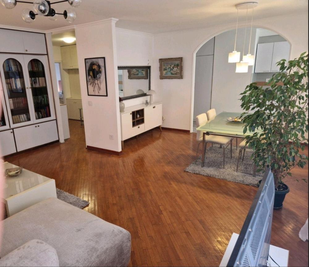 Slika 3 - Svetog Save, Četvorosoban stan za izdavanje, 104m2, 1.400€