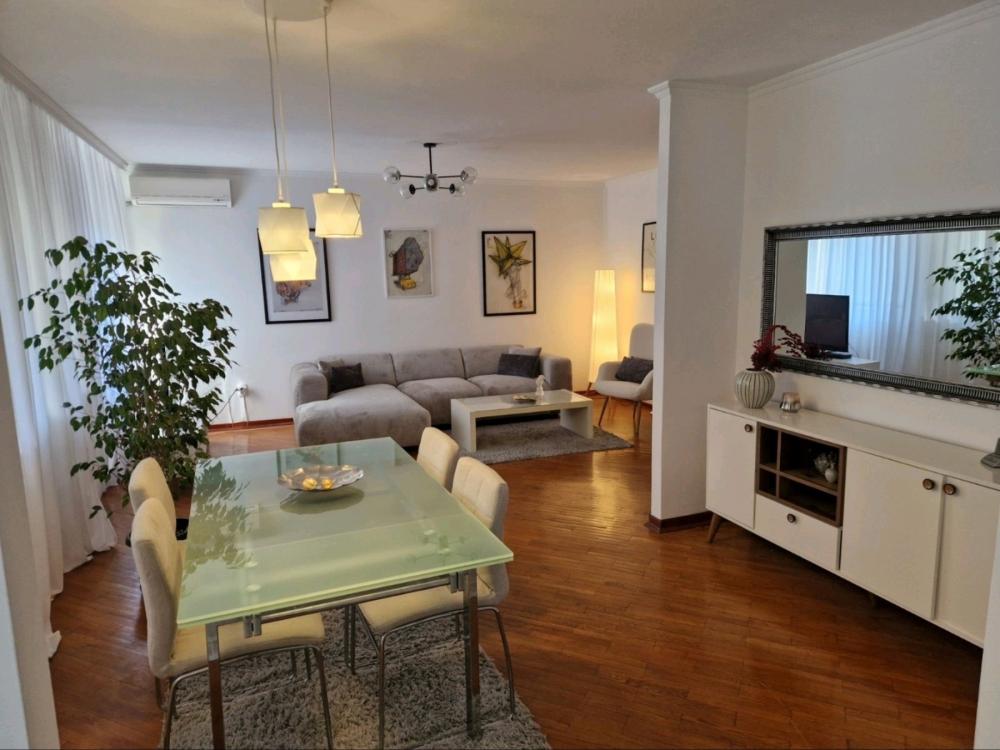 Slika 1 - Svetog Save, Četvorosoban stan za izdavanje, 104m2, 1.400€