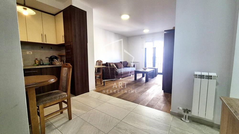Slika 3 - Vojvode Savatija, Trosoban stan za izdavanje, 57m2, 700€