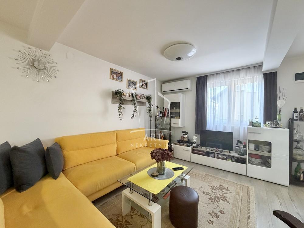 Slika 2 - Sutjeska 7, Trosoban stan na prodaju, 72m2, 136.000€