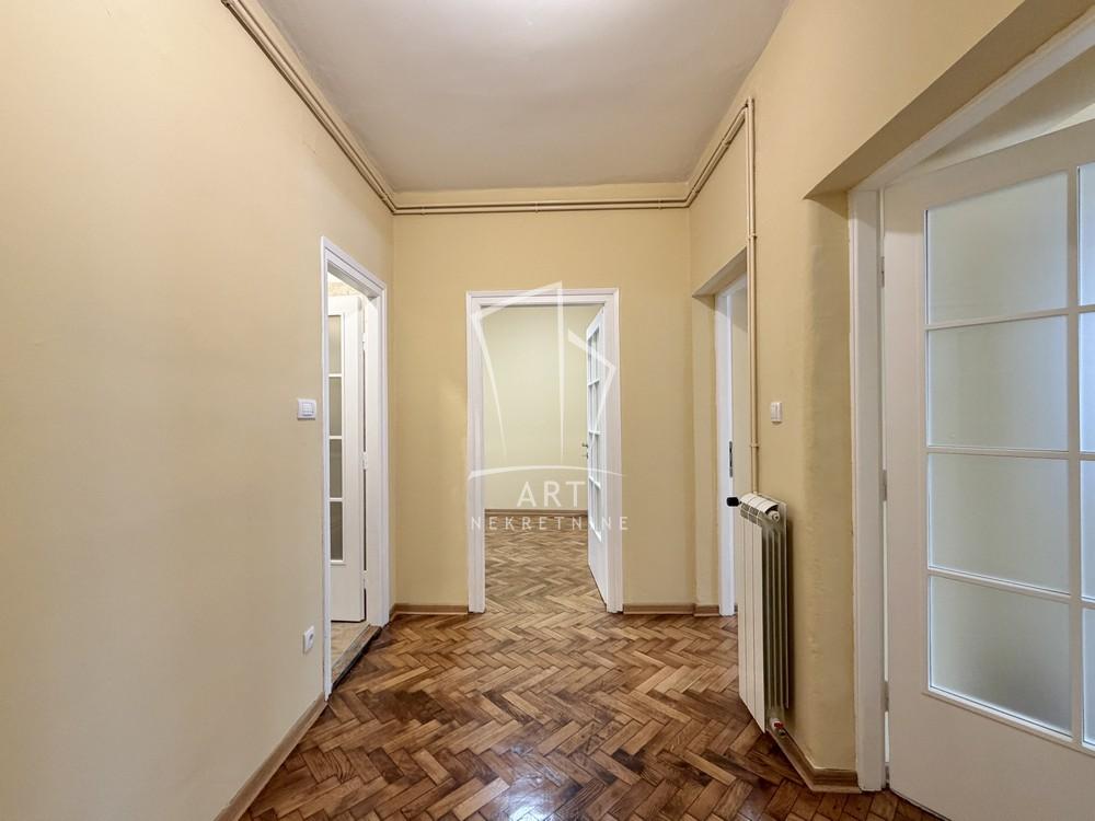 Slika 10 - Cetinjska, Četvorosoban stan na prodaju, 65m2, 350.000€