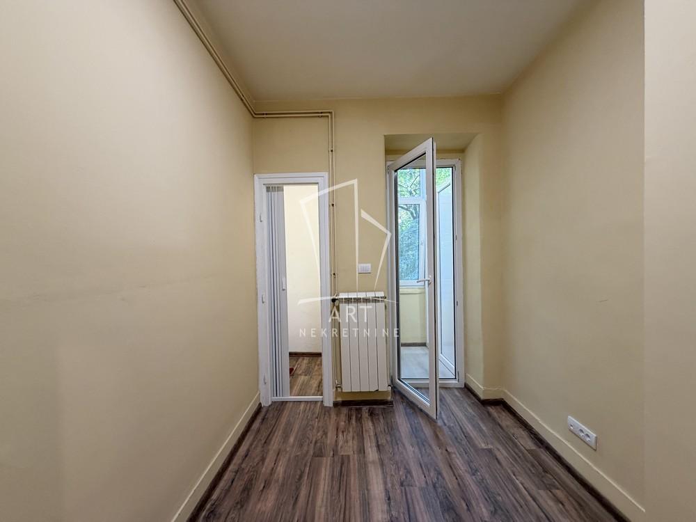 Slika 11 - Cetinjska, Četvorosoban stan na prodaju, 65m2, 350.000€