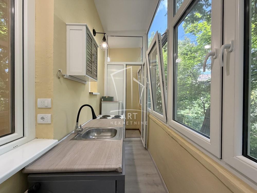 Slika 3 - Cetinjska, Četvorosoban stan na prodaju, 65m2, 350.000€