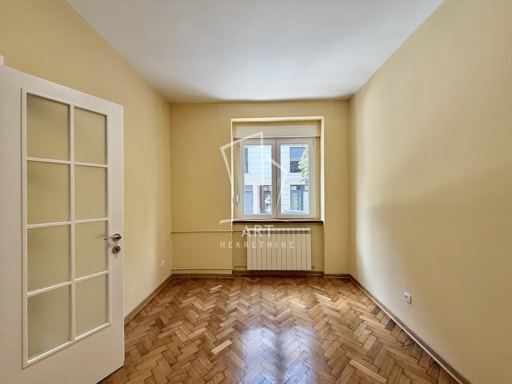 Slika 7 - Cetinjska, Četvorosoban stan na prodaju, 65m2, 350.000€