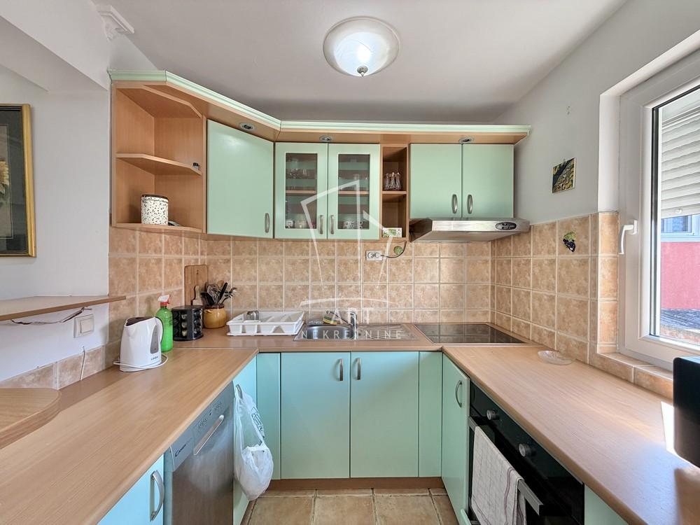 Slika 4 - Rada Ostojića,  Kuća na prodaju, 158m2, 199.000€