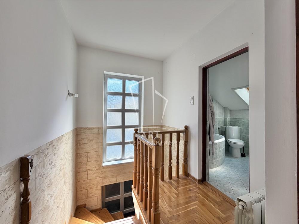 Slika 8 - Rada Ostojića,  Kuća na prodaju, 158m2, 199.000€