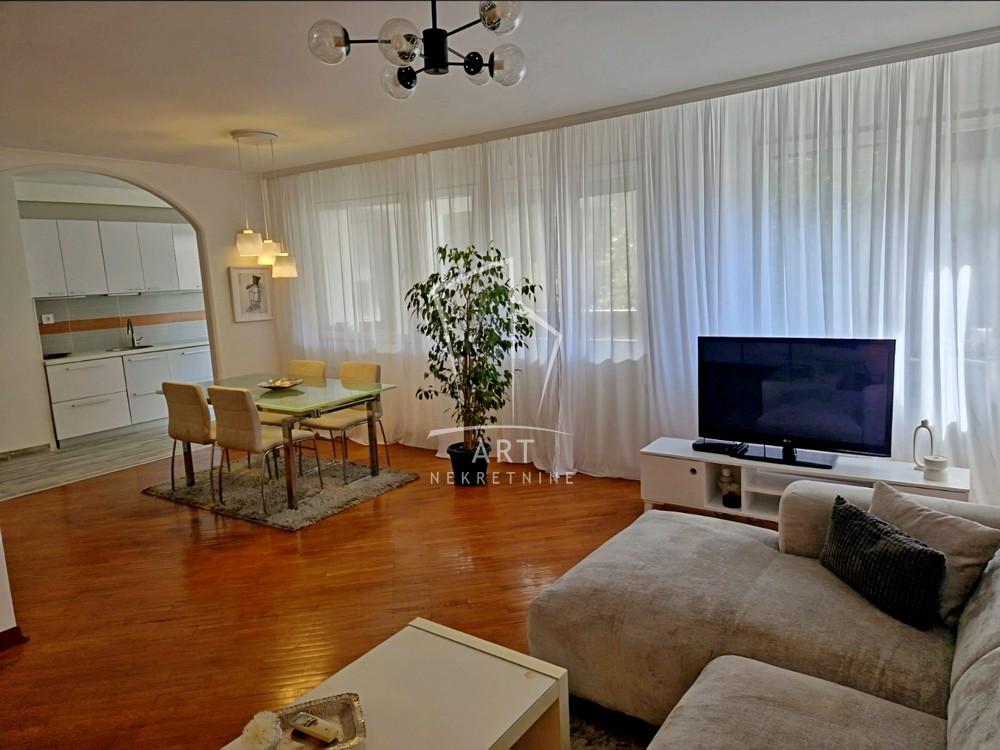 Slika 1 - Svetog Save, Četvorosoban stan za izdavanje, 107m2, 1.400€