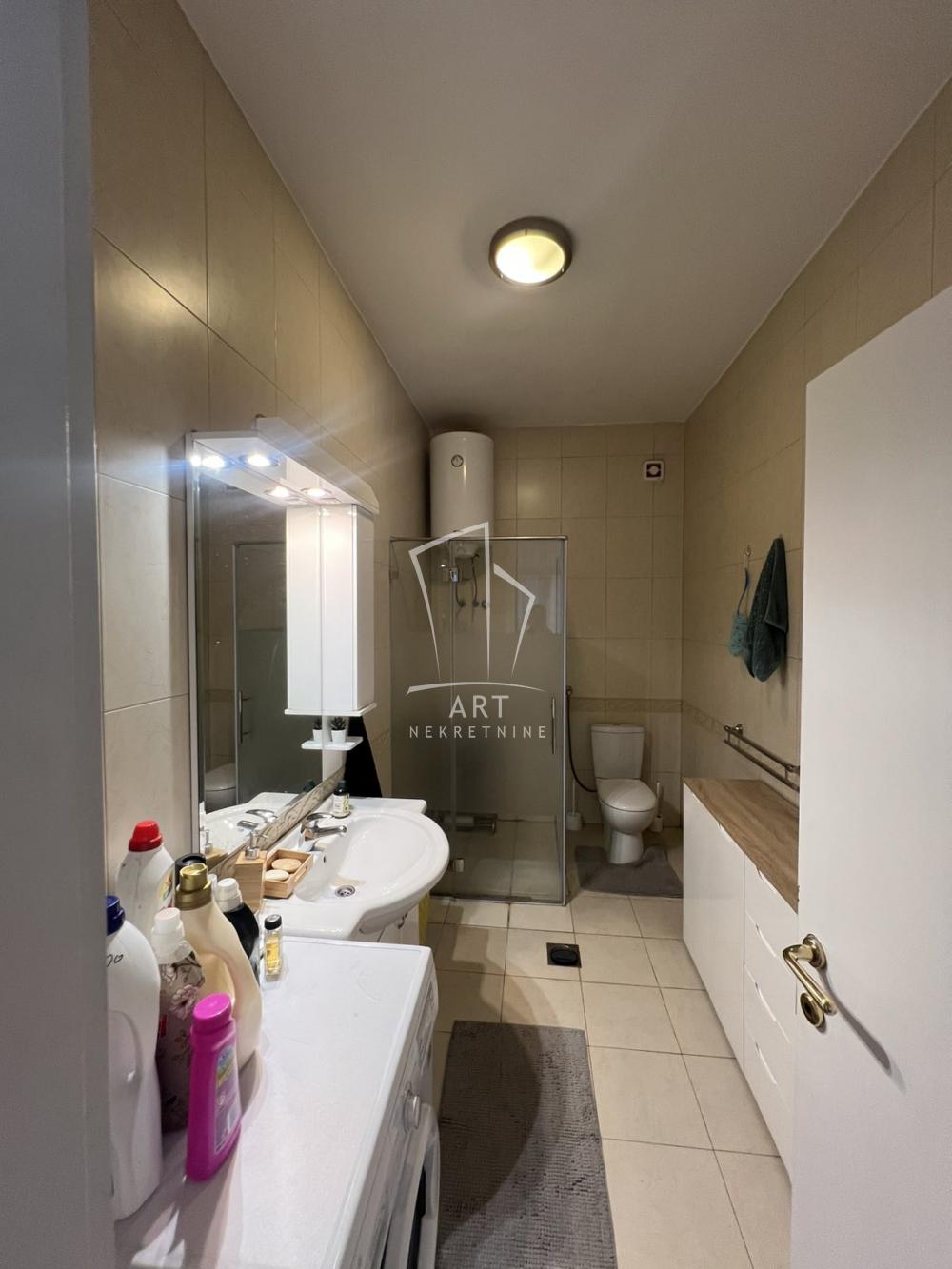 Slika 9 - Zmaj Jovina, Četvorosoban stan za izdavanje, 99m2, 1.500€