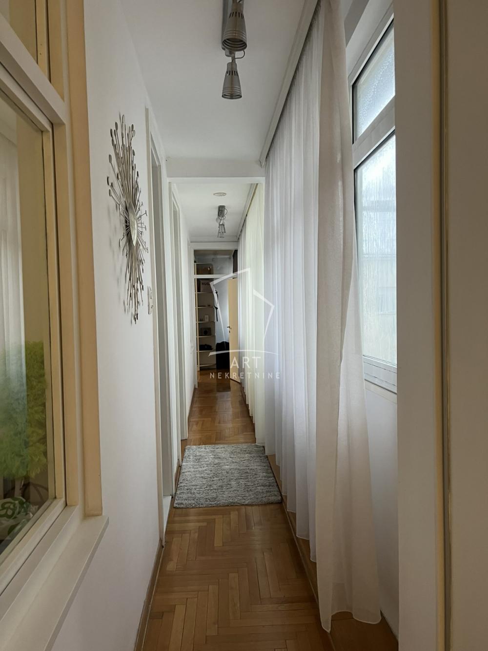 Slika 5 - Zmaj Jovina, Četvorosoban stan za izdavanje, 99m2, 1.500€