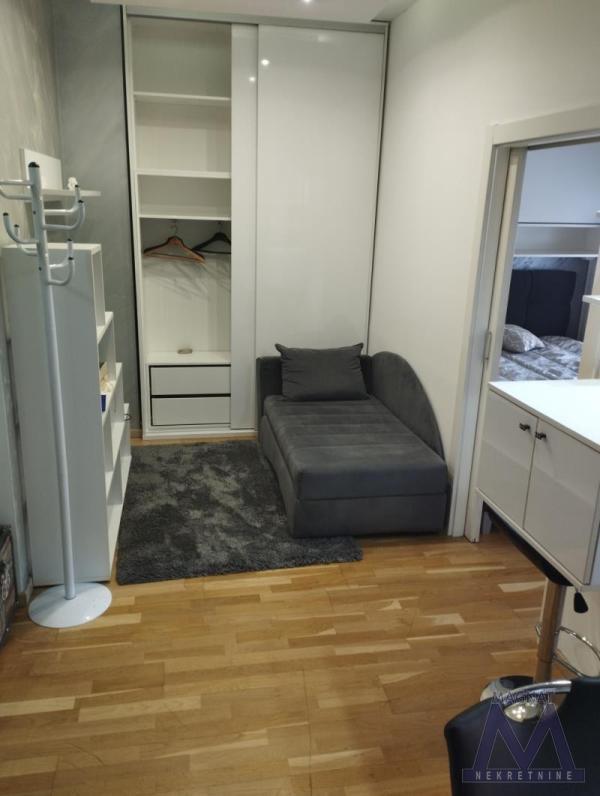 Glavna slika -Jednoiposoban stan za izdavanje, 380€