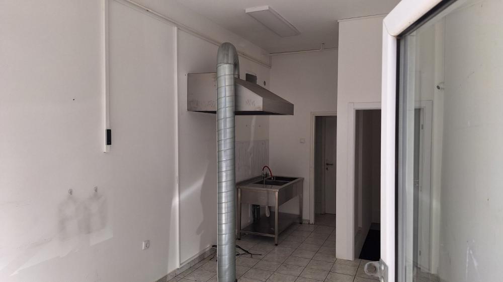 Slika 8 - Dimitrija Avramovica,  Lokal na prodaju, 42m2, 80.000€