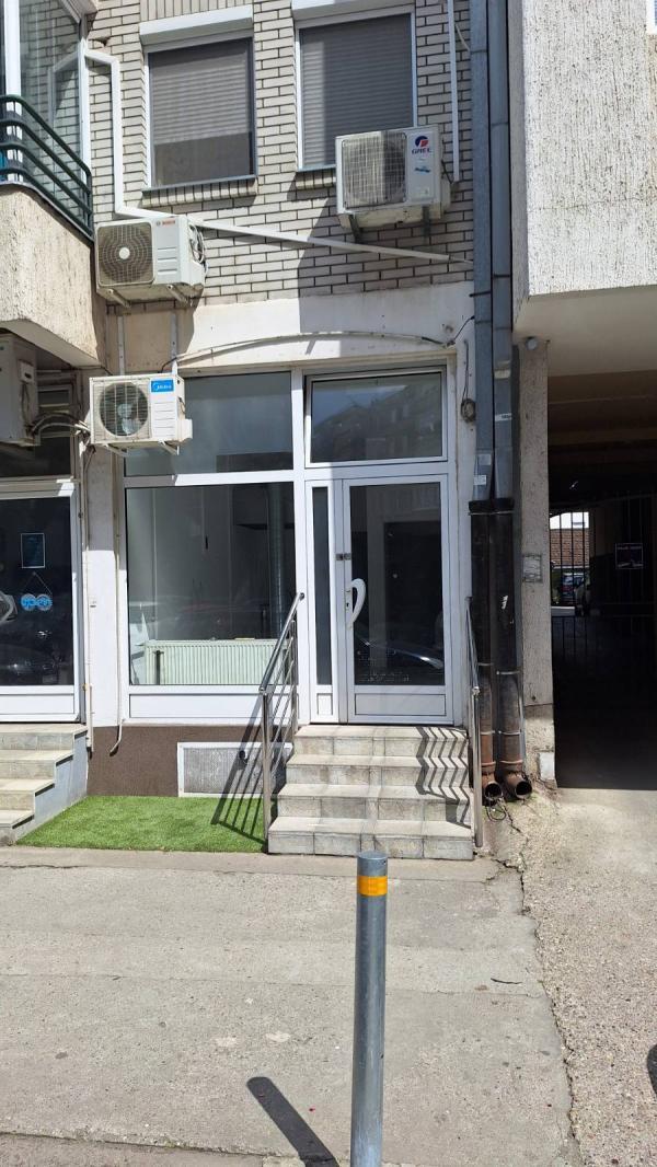 Glavna slika -Dimitrija Avramovica,  Lokal na prodaju, 42m2, 80.000€