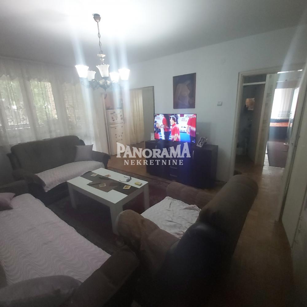 Slika 1 - Pere Velimirovića, Dvoiposoban stan na prodaju, 73m2, 210.000€