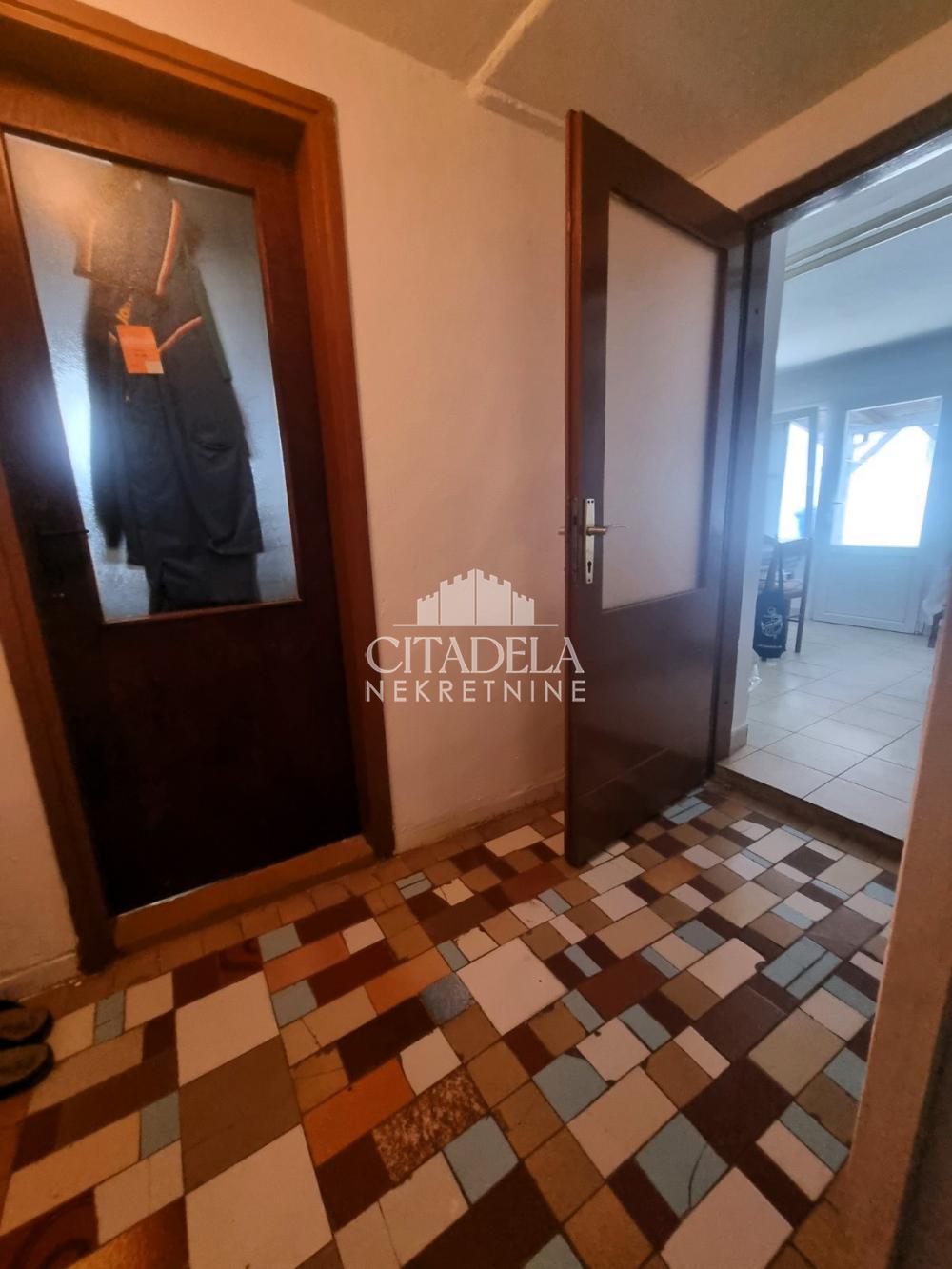 Slika 2 - Jevrema Nešića (Sremčica),  Kuća na prodaju, 140m2, 235.000€