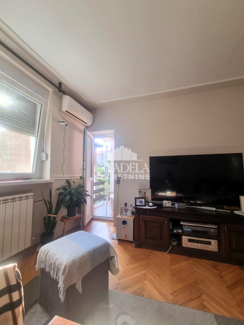 Slika 1 - Jevrema Nešića (Sremčica),  Kuća na prodaju, 140m2, 235.000€