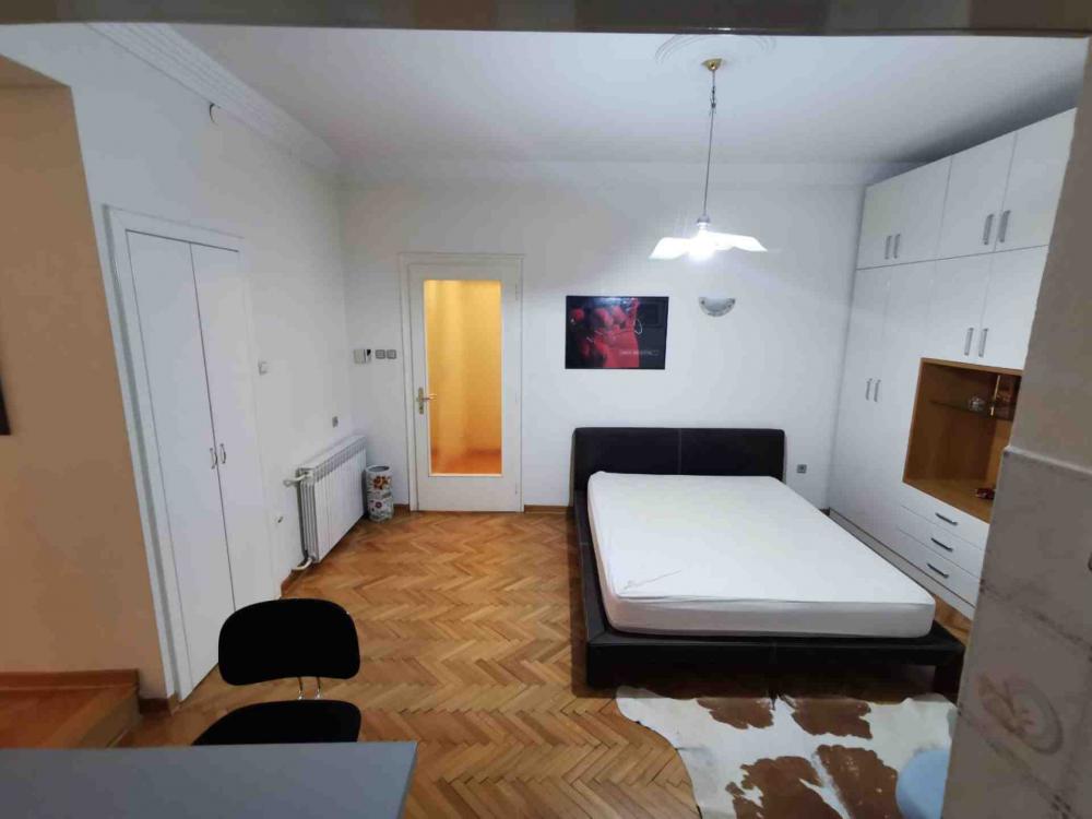 Slika 6 - Knez Mihailova, Dvosoban stan za izdavanje, 67m2, 1.000€