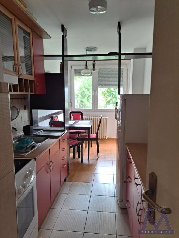 Slika 7 - Trosoban stan za izdavanje, 400€