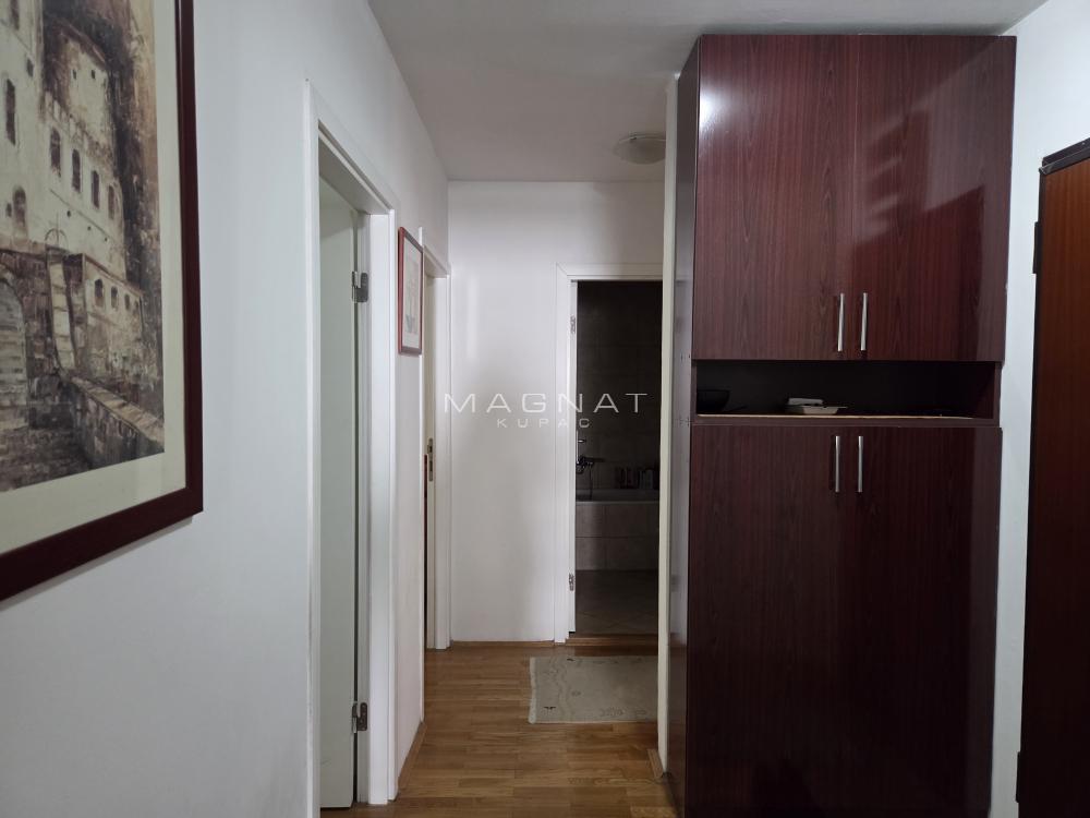 Slika 7 - Metohijska, Četvorosoban stan na prodaju, 109m2, 380.000€