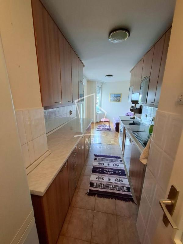 Slika 10 - Metohijska, Trosoban stan za izdavanje, 88m2, 1.200€