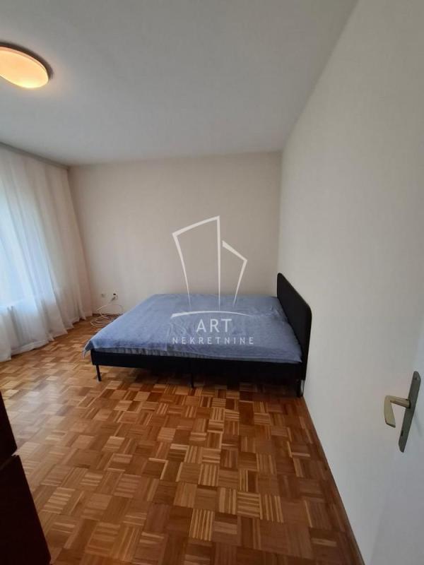 Slika 11 - Metohijska, Trosoban stan za izdavanje, 88m2, 1.200€