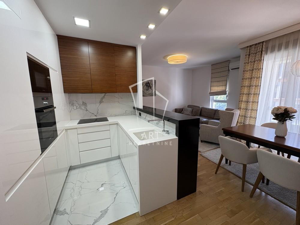 Slika 11 - Dragiše Lapčevića, Trosoban stan za izdavanje, 73m2, 850€