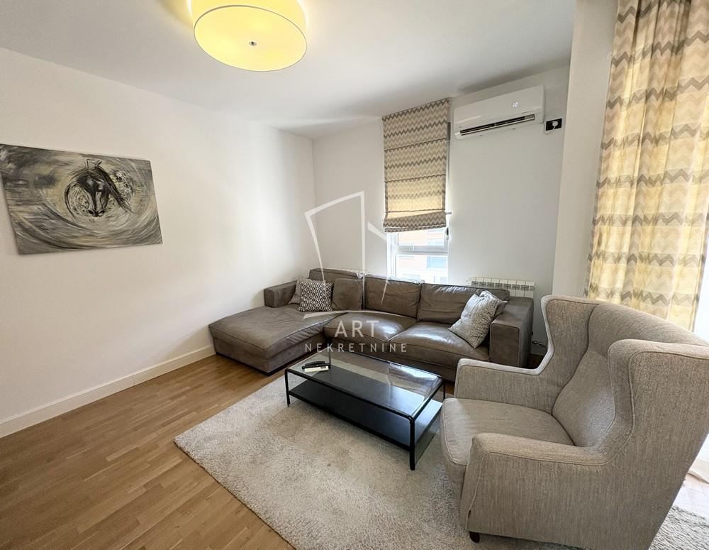 Slika 1 - Dragiše Lapčevića, Trosoban stan za izdavanje, 73m2, 850€