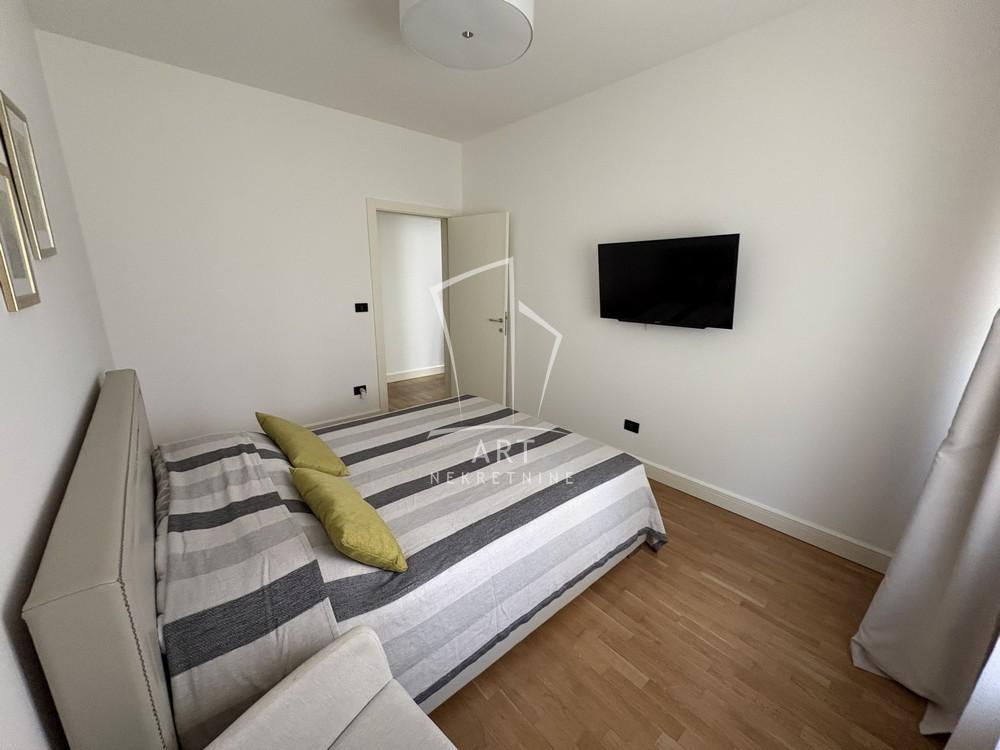 Slika 4 - Dragiše Lapčevića, Trosoban stan za izdavanje, 73m2, 850€