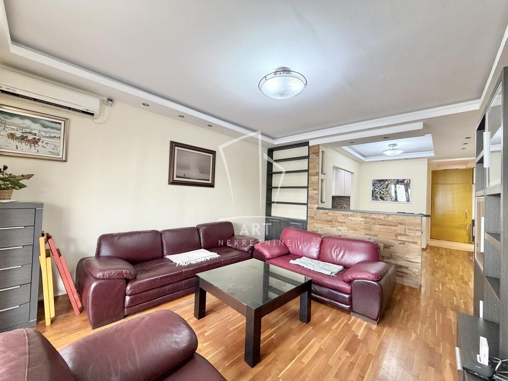 Slika 1 - Bulevar Zorana Đinđića, Trosoban stan za izdavanje, 84m2, 900€