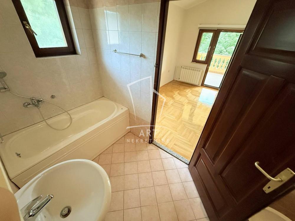 Slika 11 - Ružićeva, Šestosoban stan za izdavanje, 186m2, 2.450€