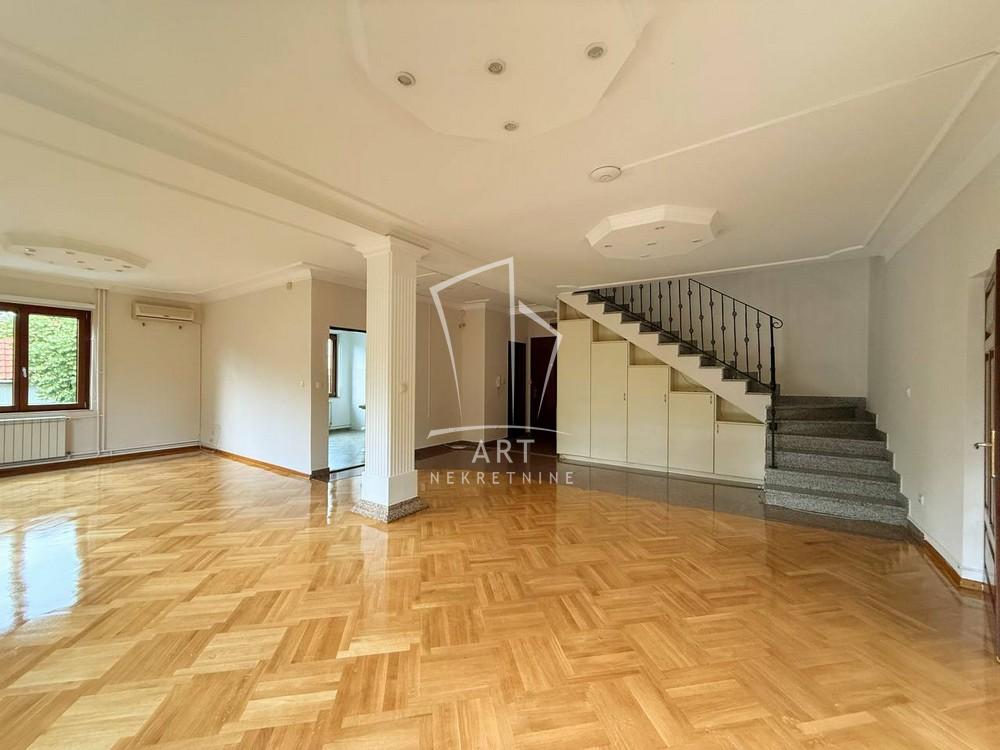 Slika 1 - Ružićeva, Šestosoban stan za izdavanje, 186m2, 2.450€