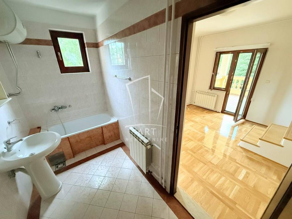 Slika 4 - Ružićeva, Šestosoban stan za izdavanje, 186m2, 2.450€