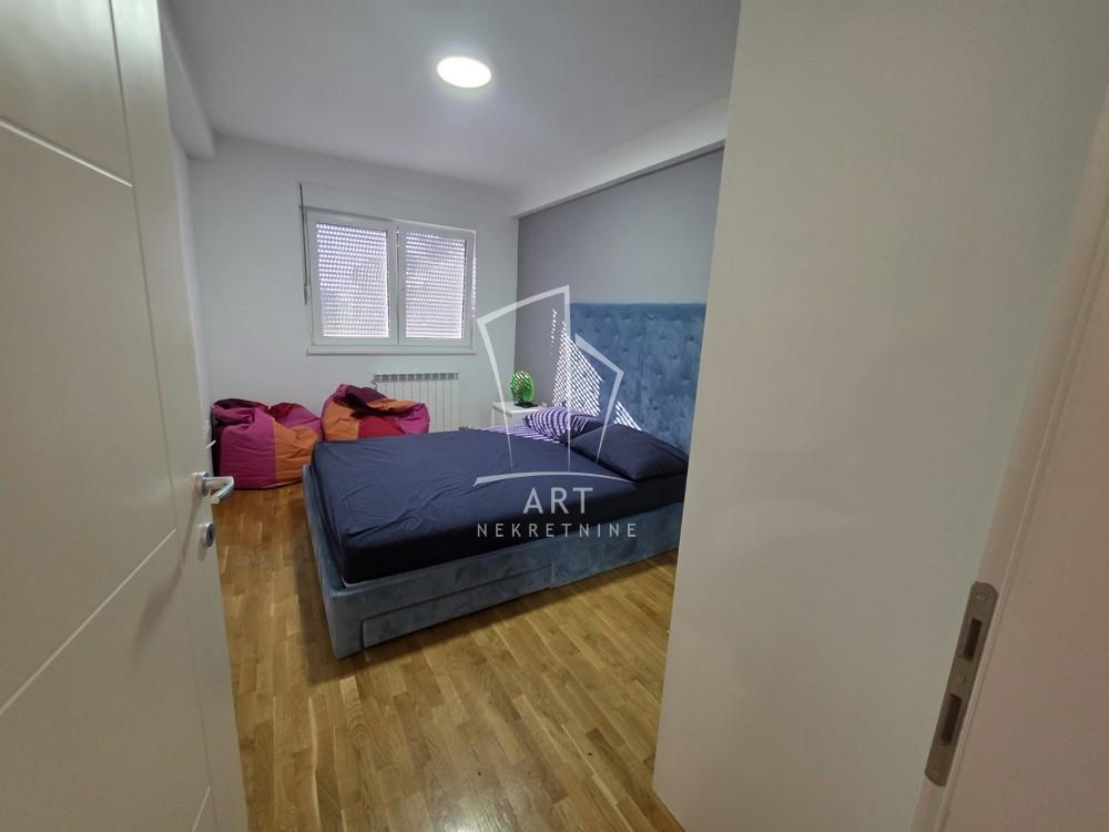 Slika 6 - Ilije Stojadinovića, Trosoban stan za izdavanje, 80m2, 750€