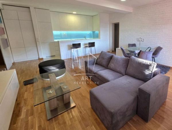 Slika 2 - Ilije Stojadinovića, Trosoban stan za izdavanje, 80m2, 750€