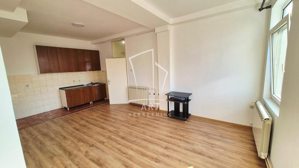 Slika 4 - Zdravka Čelara, Dvoiposoban stan za izdavanje, 60m2, 650€